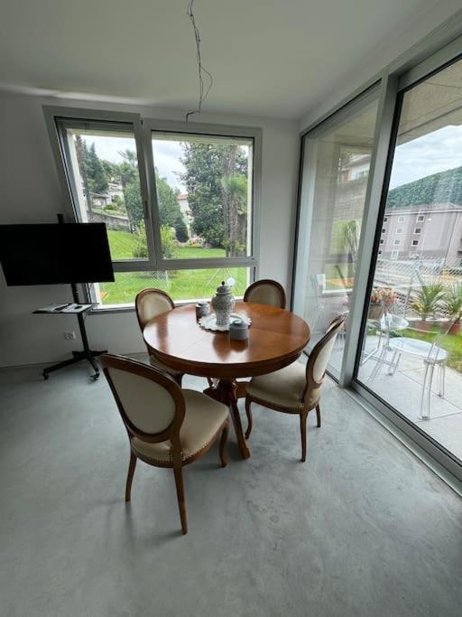 Neue Gartenwohnung Mit Sicht Auf Den Luganersee Ponte Tresa Exteriér fotografie